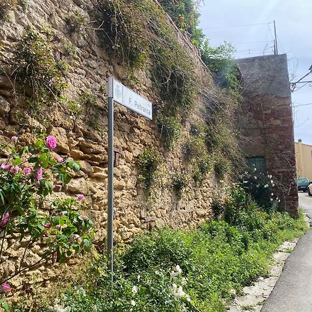 La Petite Maison Usigliano Exterior foto